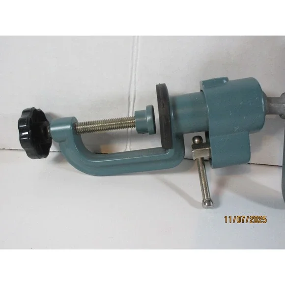 Vintage Metal Bench Vise Swivel Base Woodworking Craft Hobby Tool Clamp - Picture 2 of 5